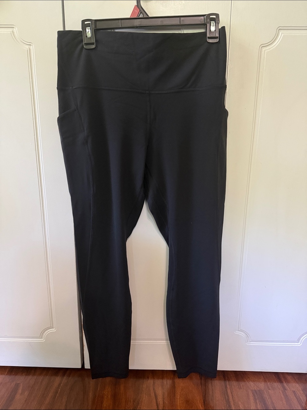 Like New Lululemon Black Align High Rise Leggings with Pockets 25”- Size 12